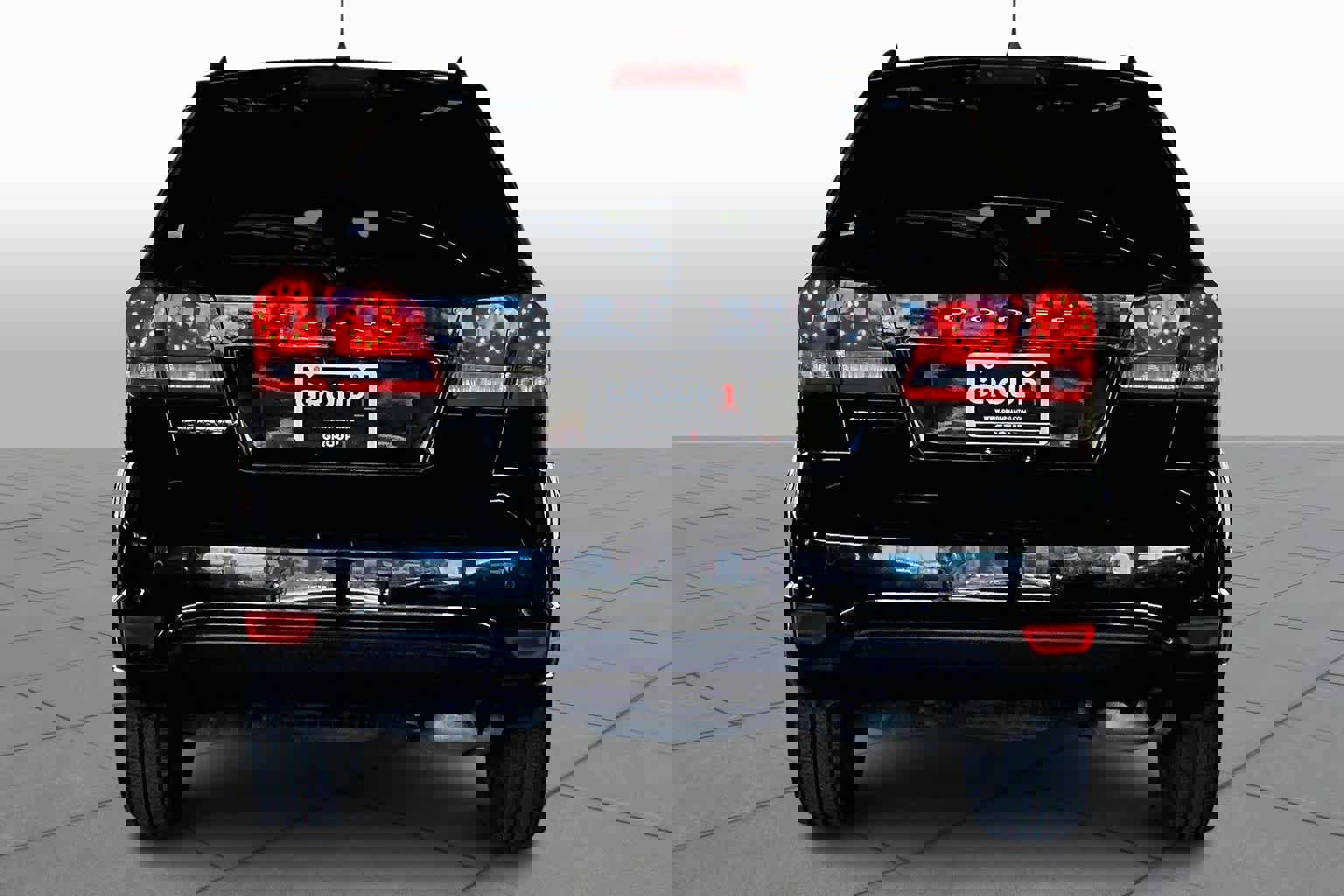 Used 2019 Dodge Journey SE image 4