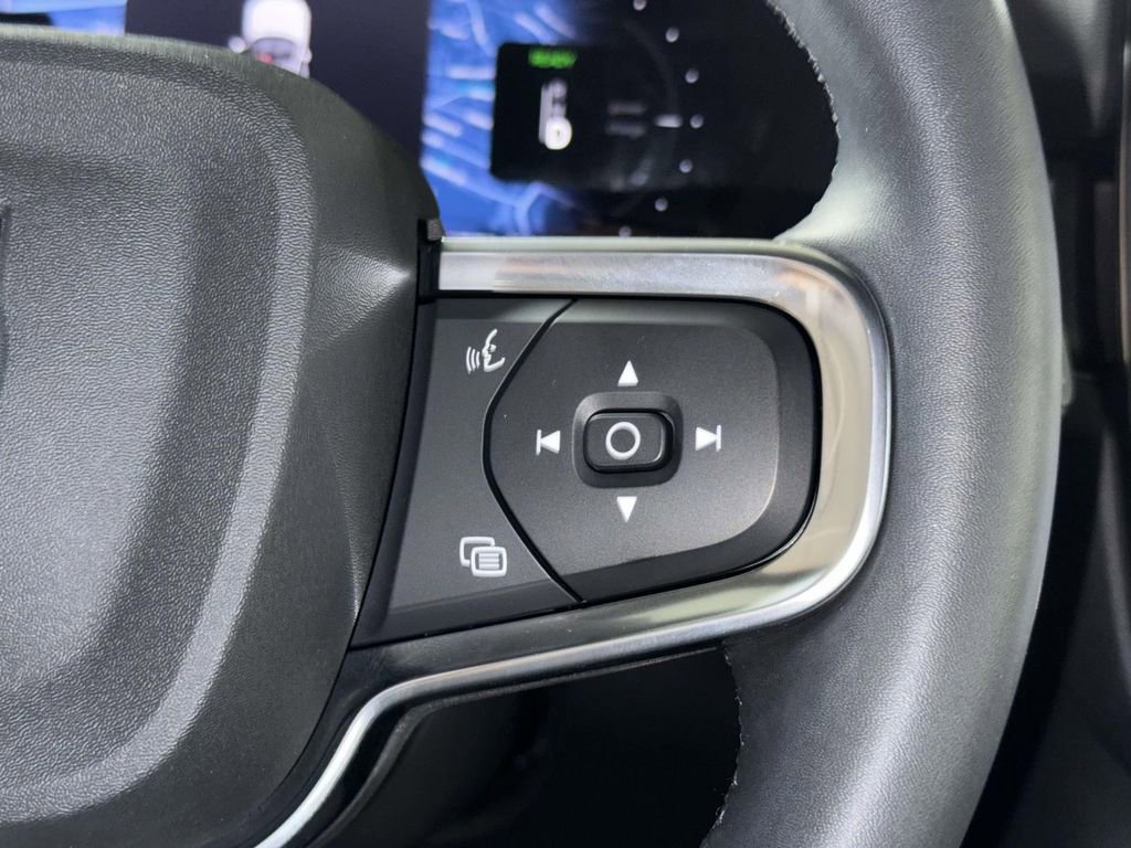 Used 2024 Volvo XC40 Recharge Plus w/ Protection Package Premier image 29