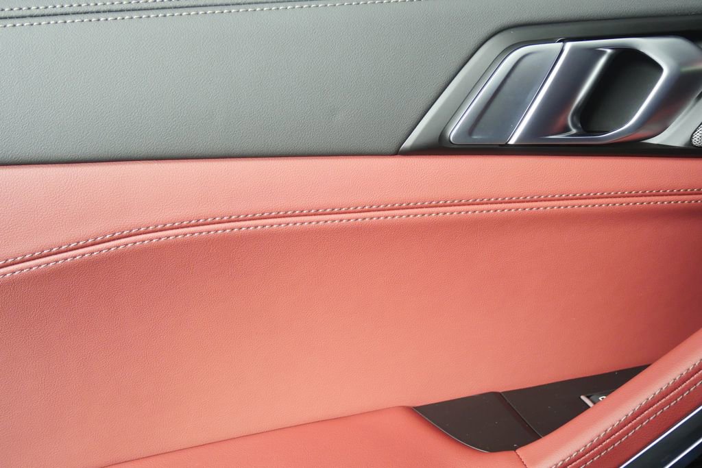 New 2026 BMW X6 xDrive40i image 13