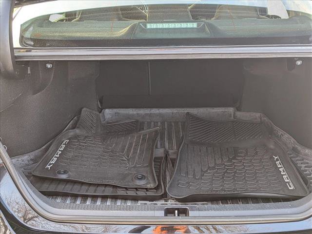 Used 2020 Toyota Camry LE image 6