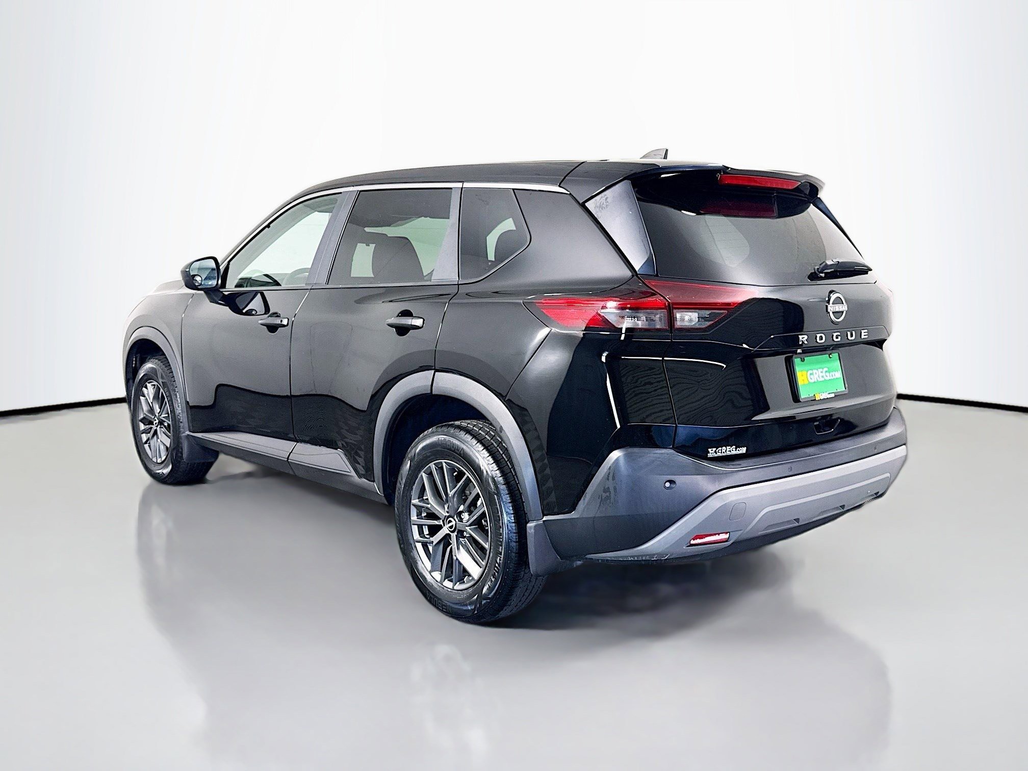 Used 2023 Nissan Rogue S FWD image 7