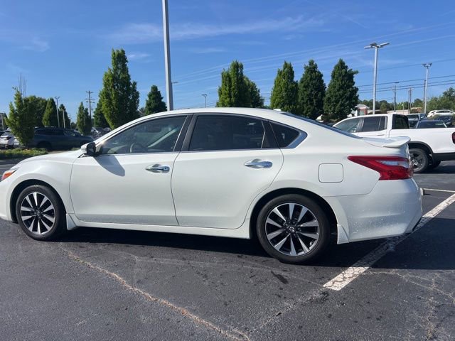 Used 2016 Nissan Altima 2.5 SV w/ Convenience Package FWD image 8