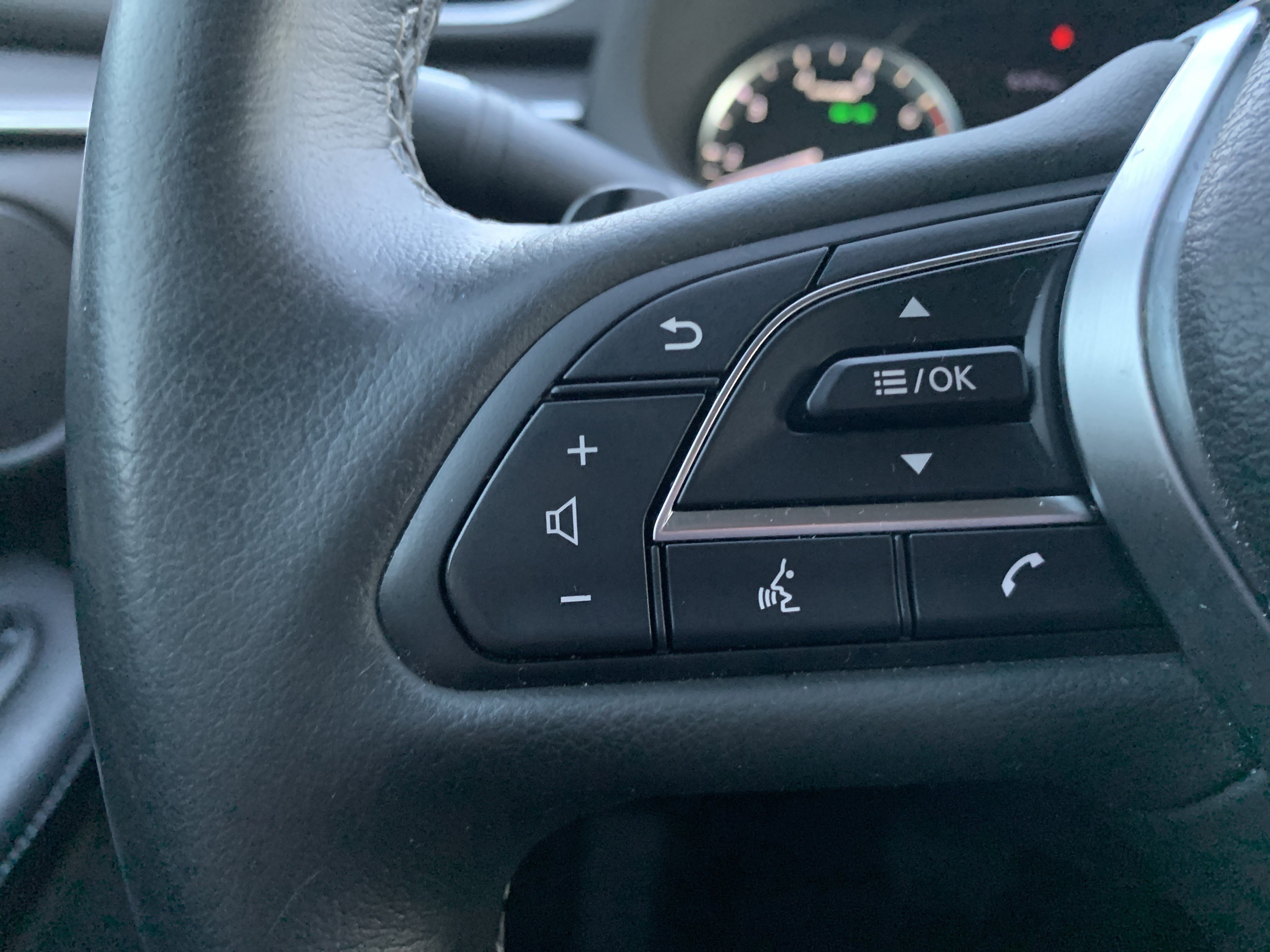 Used 2023 INFINITI QX50 Pure image 19