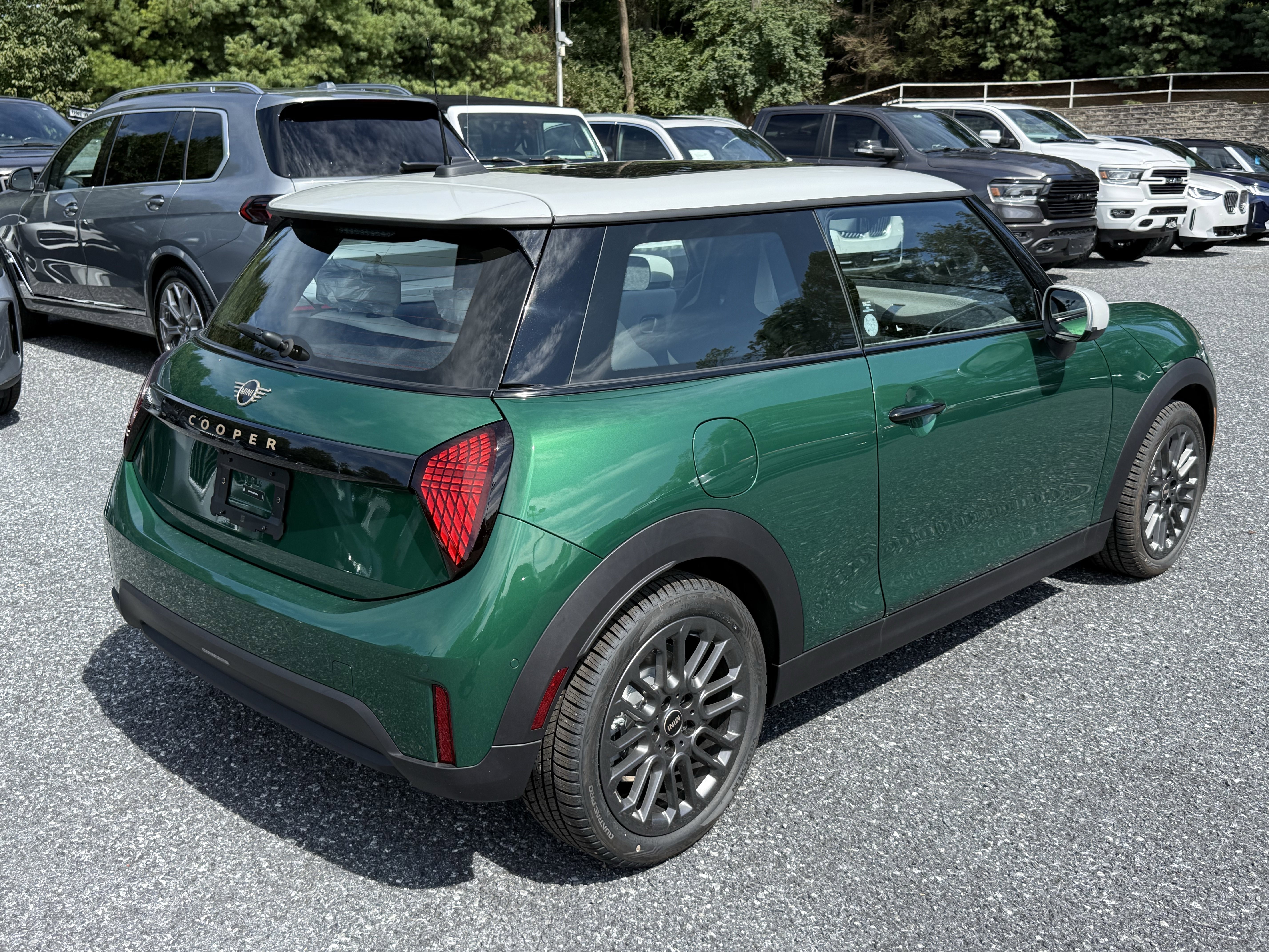 Used 2026 MINI Cooper 2-Door Hardtop image 4