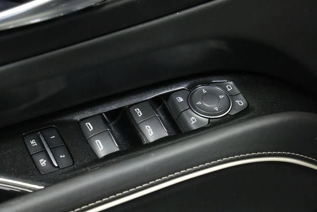 Used 2022 Cadillac Escalade ESV Sport Platinum AWD/4WD image 27