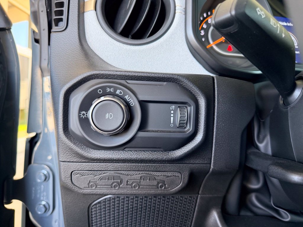 Used 2024 Jeep Wrangler Sport AWD/4WD image 10