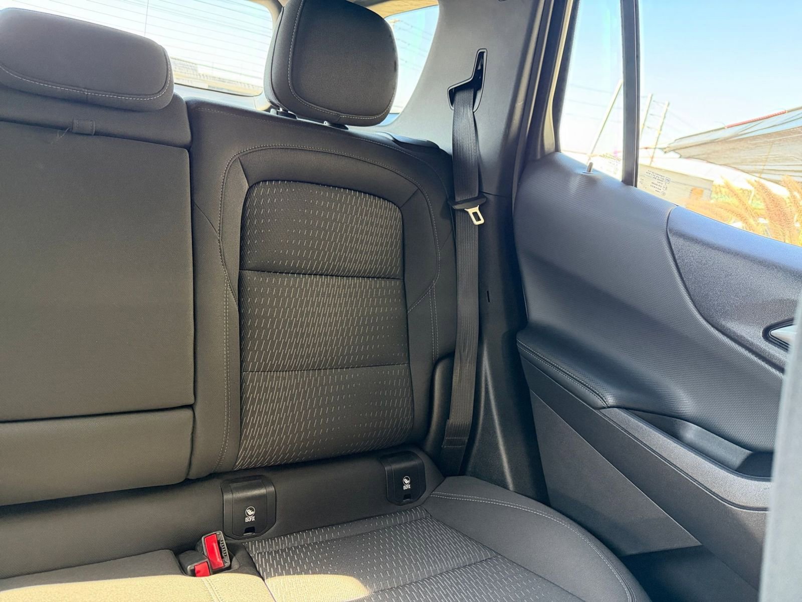 Used 2025 Chevrolet Equinox LT image 36