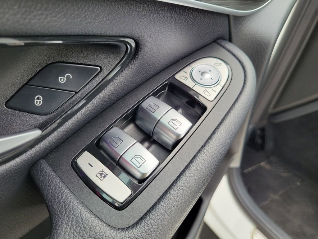 Certified 2020 Mercedes-Benz GLC 300 GLC 300 image 15