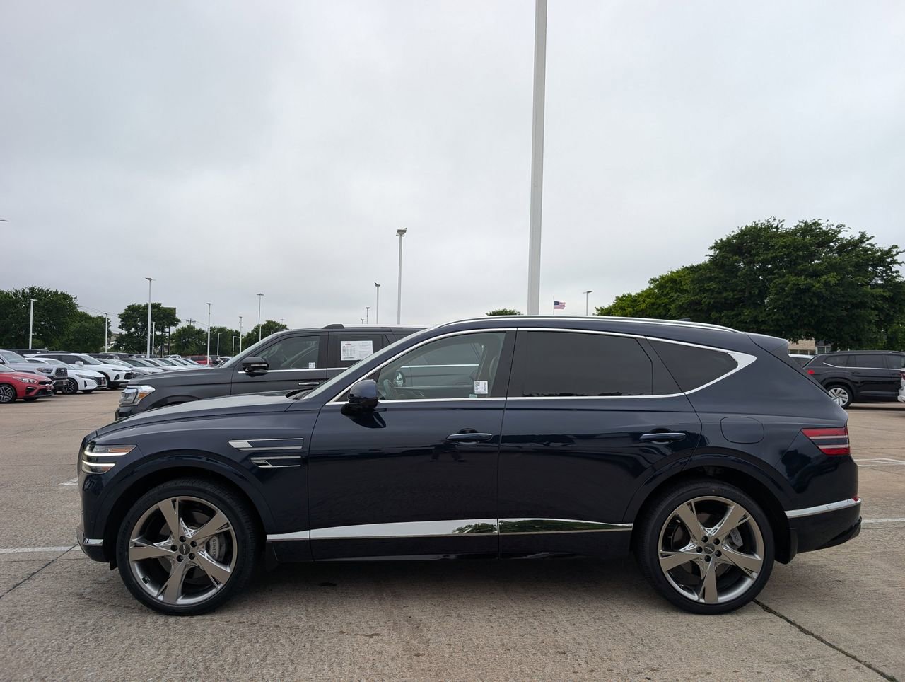 Used 2023 Genesis GV80 3.5T w/ Prestige Package image 3