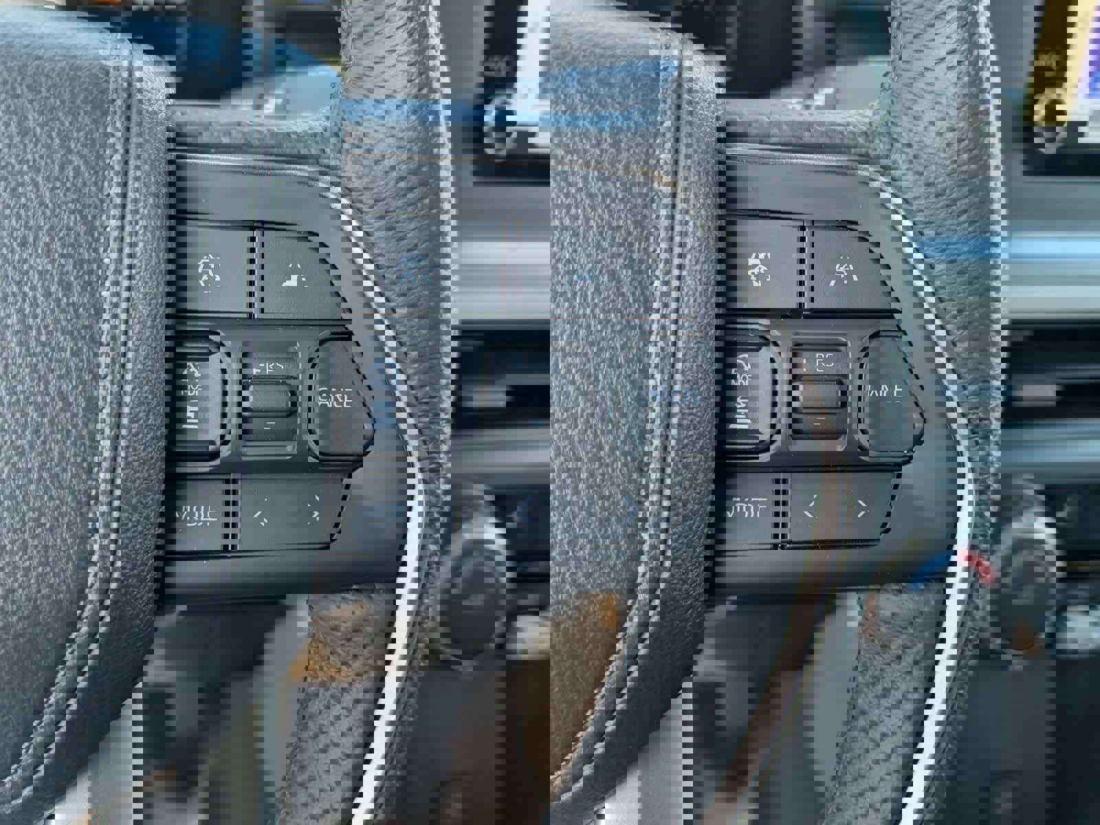 Used 2025 Toyota Tacoma TRD Off-Road image 20