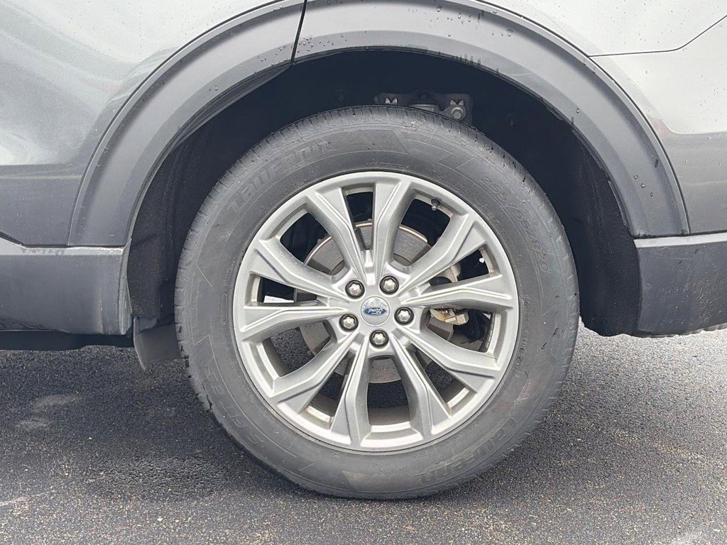 Used 2020 Ford Explorer XLT w/ Equipment Group 202A AWD/4WD image 8