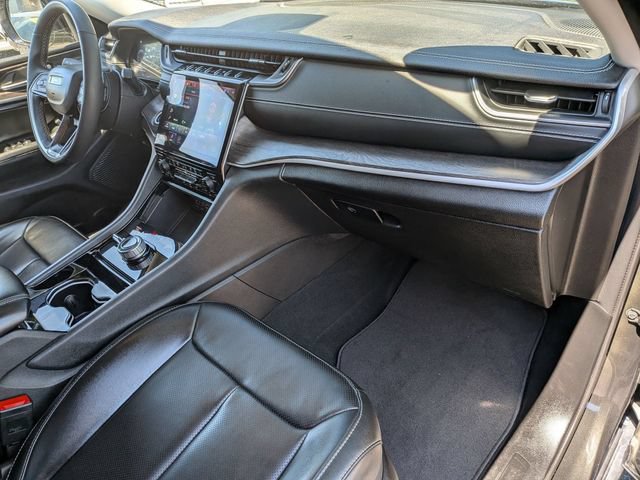 Certified 2023 Jeep Grand Cherokee L Limited w/ Luxury Tech Group II AWD/4WD image 36