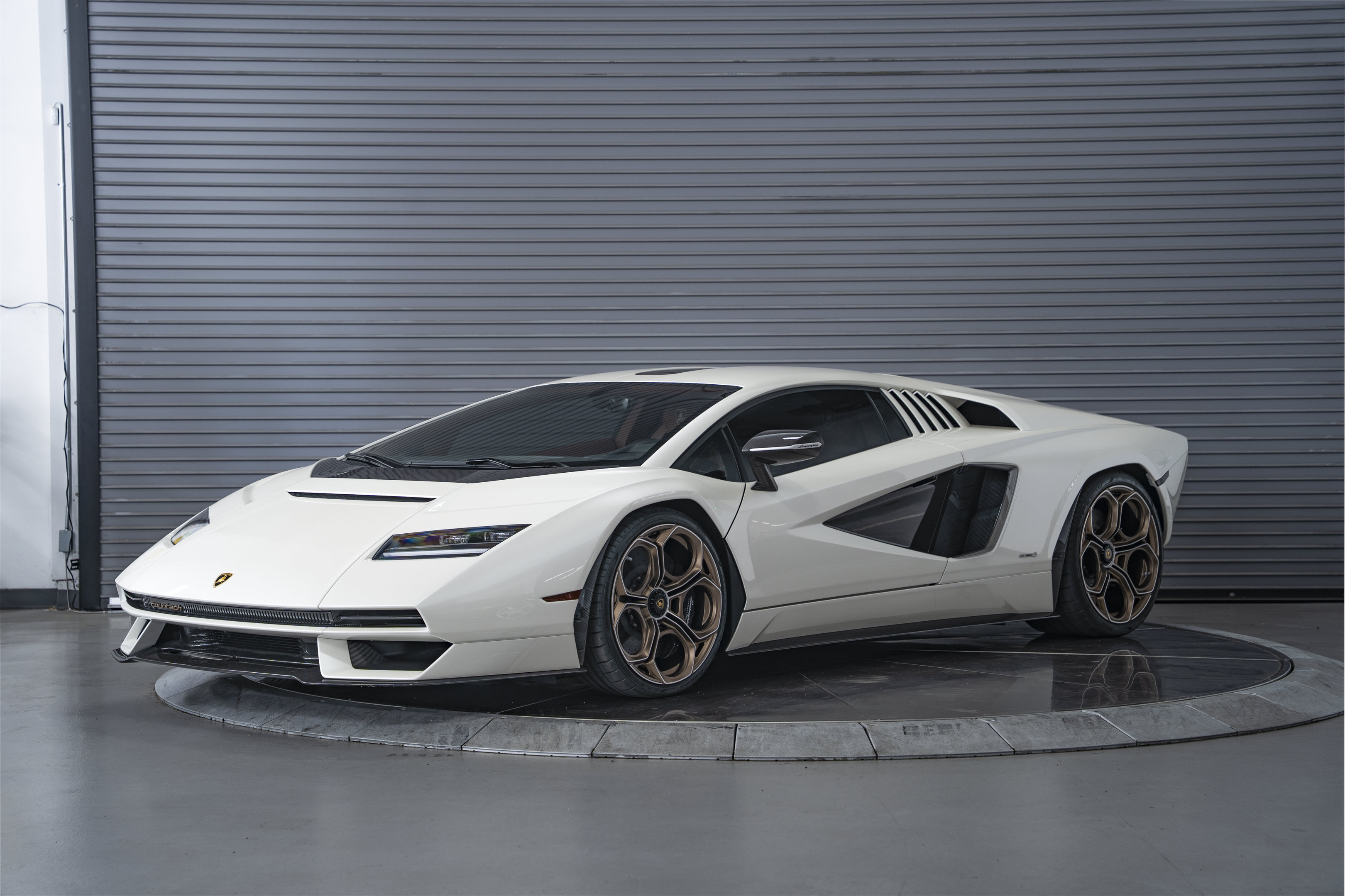 Used 2022 Lamborghini Aventador Countach AWD/4WD image 1