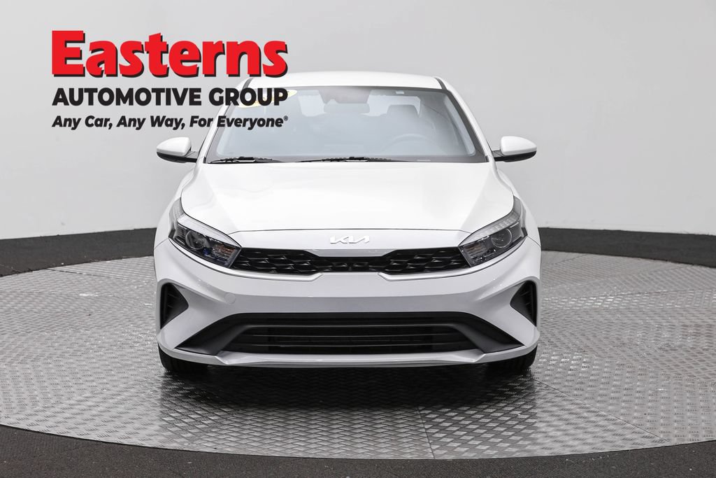 Used 2023 Kia Forte LXS FWD image 4