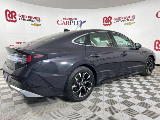 Used 2025 Hyundai Sonata SEL FWD image 7