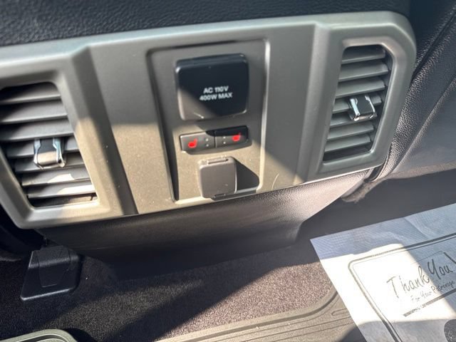 Used 2015 Ford F150 Lariat w/ Equipment Group 502A Luxury AWD/4WD image 14
