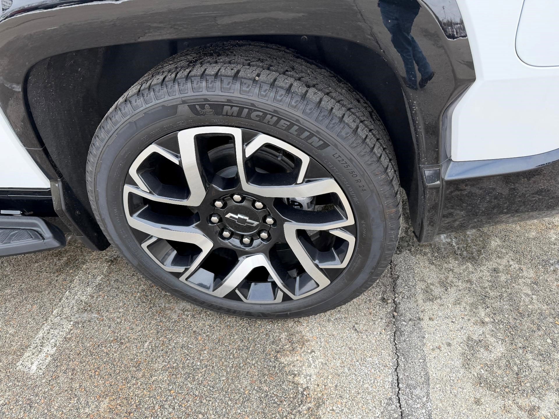 Certified 2024 Chevrolet Silverado EV RST image 9