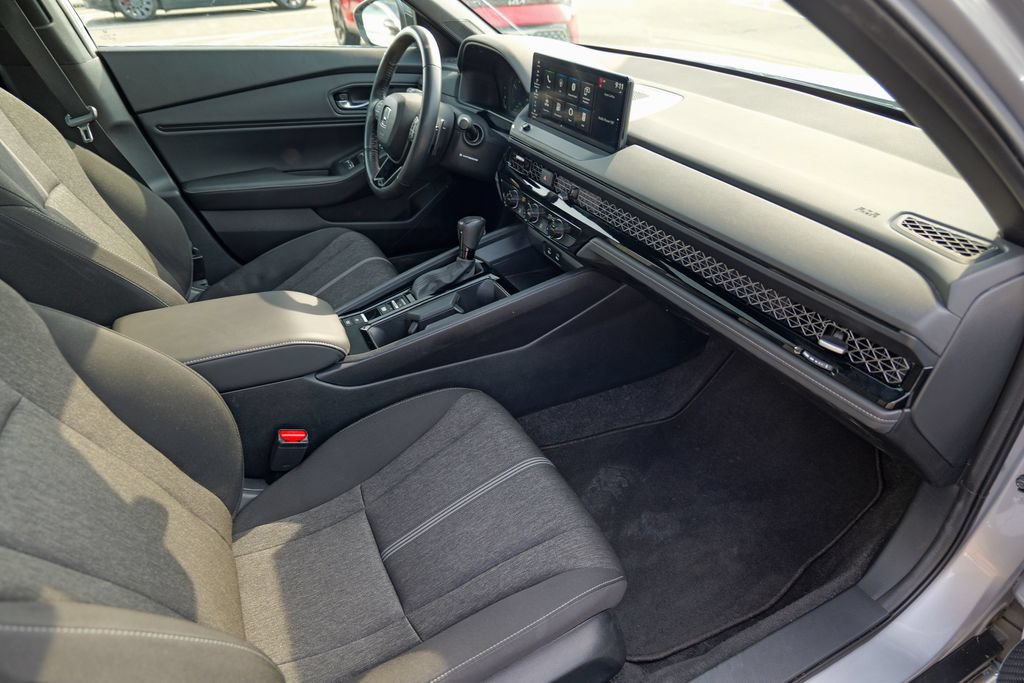 Used 2023 Honda Accord Sport image 34