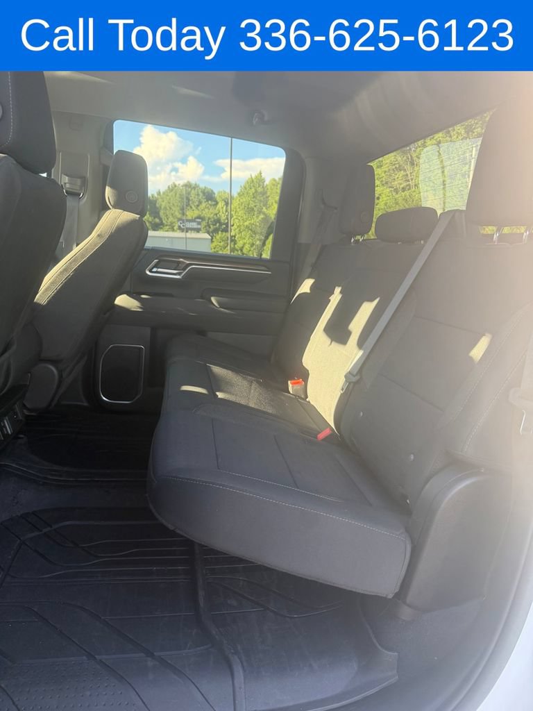 Used 2025 Chevrolet Silverado 3500 LT AWD/4WD image 11