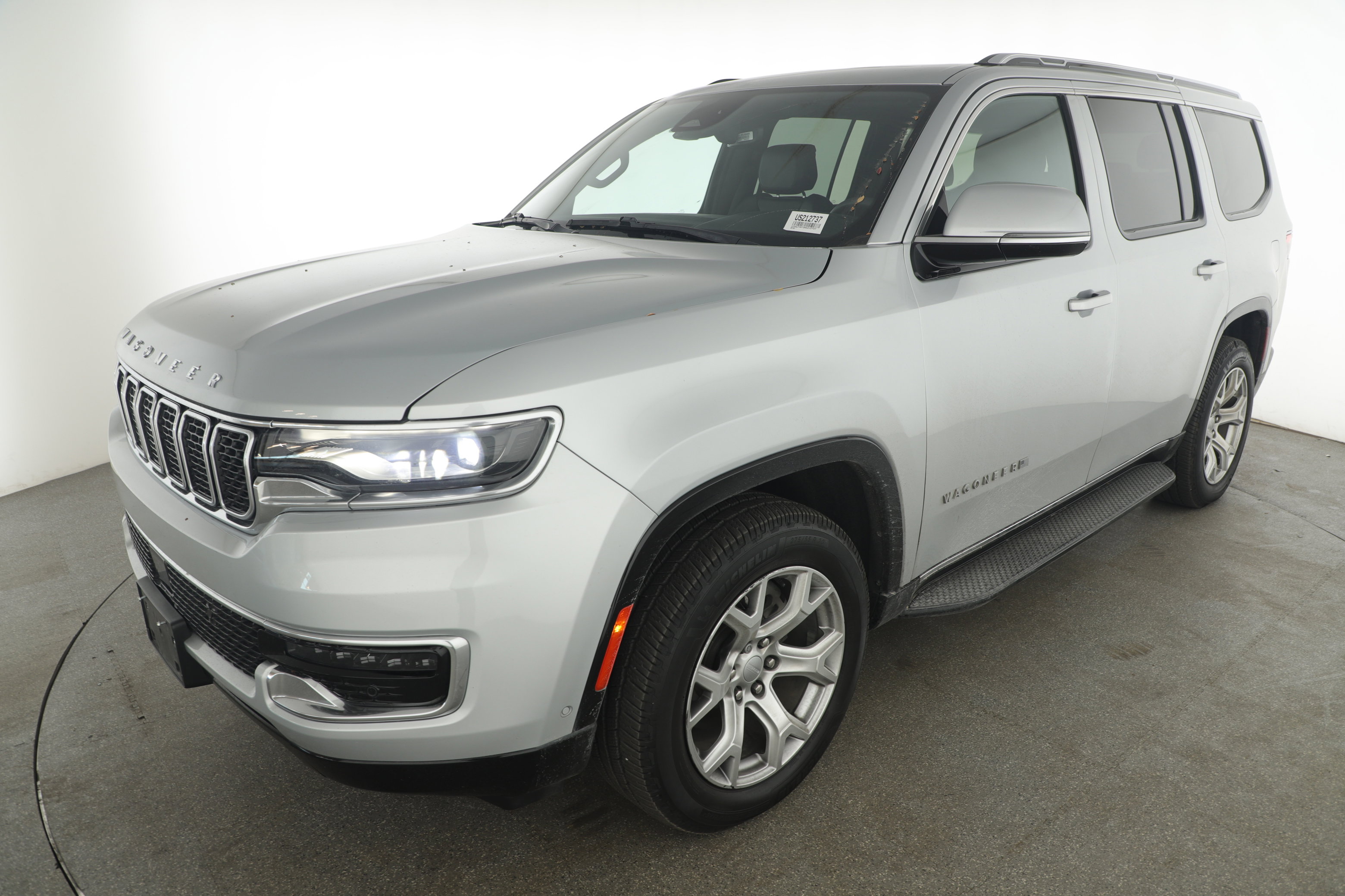 Used 2022 Jeep Wagoneer Series I w/ Premium Group I image 3