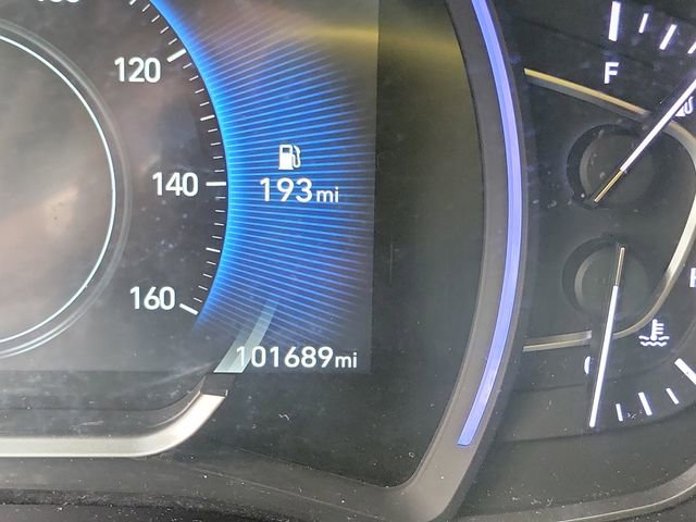 Used 2019 Hyundai Santa Fe SEL FWD image 28