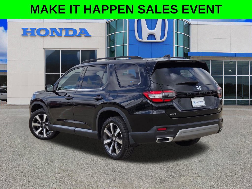 Used 2023 Honda Pilot Touring image 5