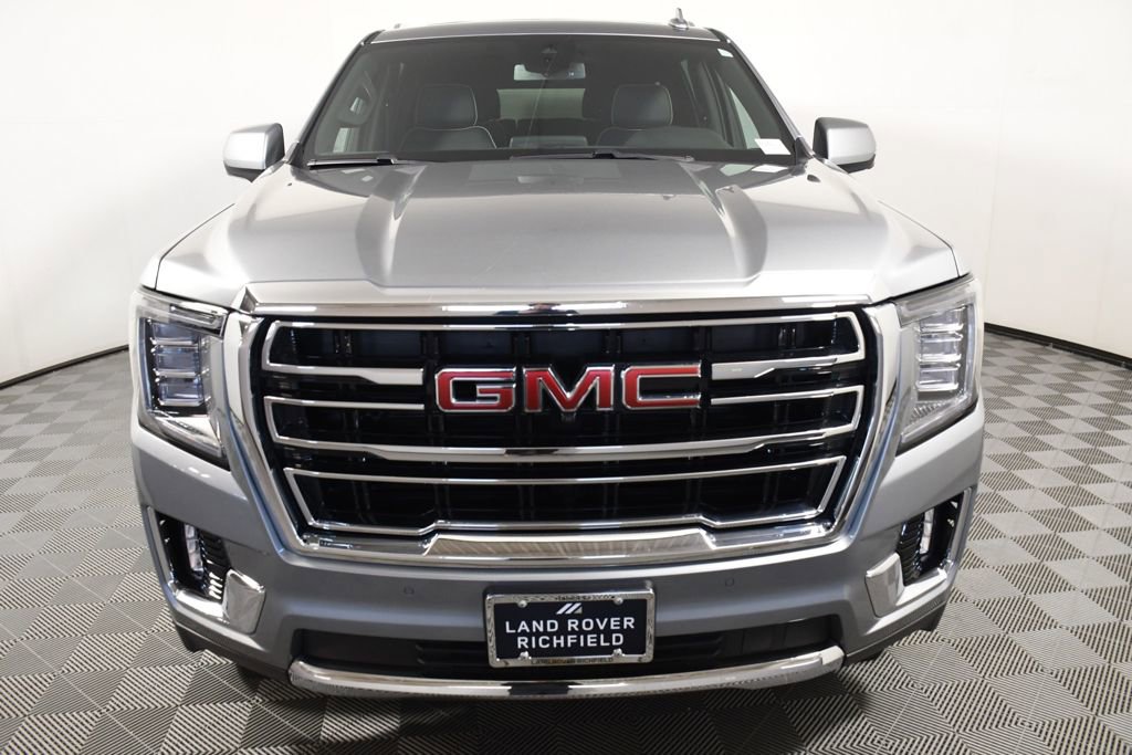 Used 2023 GMC Yukon XL SLT w/ SLT Premium Package image 10
