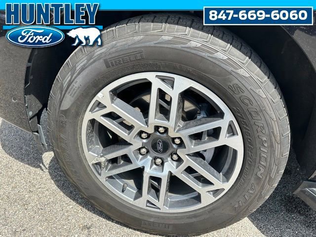 Used 2025 Ford Expedition Active AWD/4WD image 8