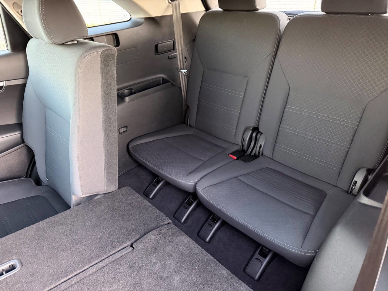 Used 2018 Kia Sorento FWD V6 image 16