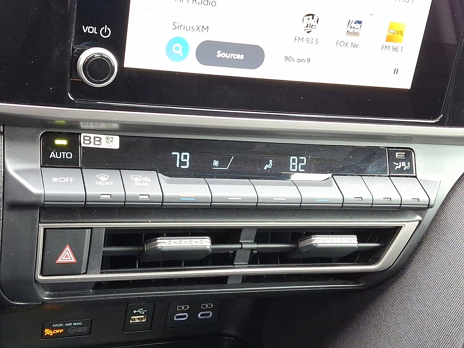 Used 2025 Toyota Camry LE image 17