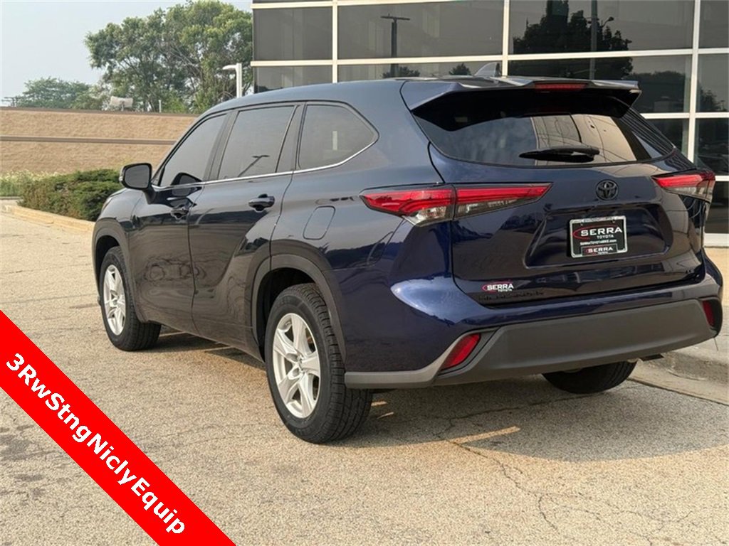 Used 2023 Toyota Highlander LE image 5