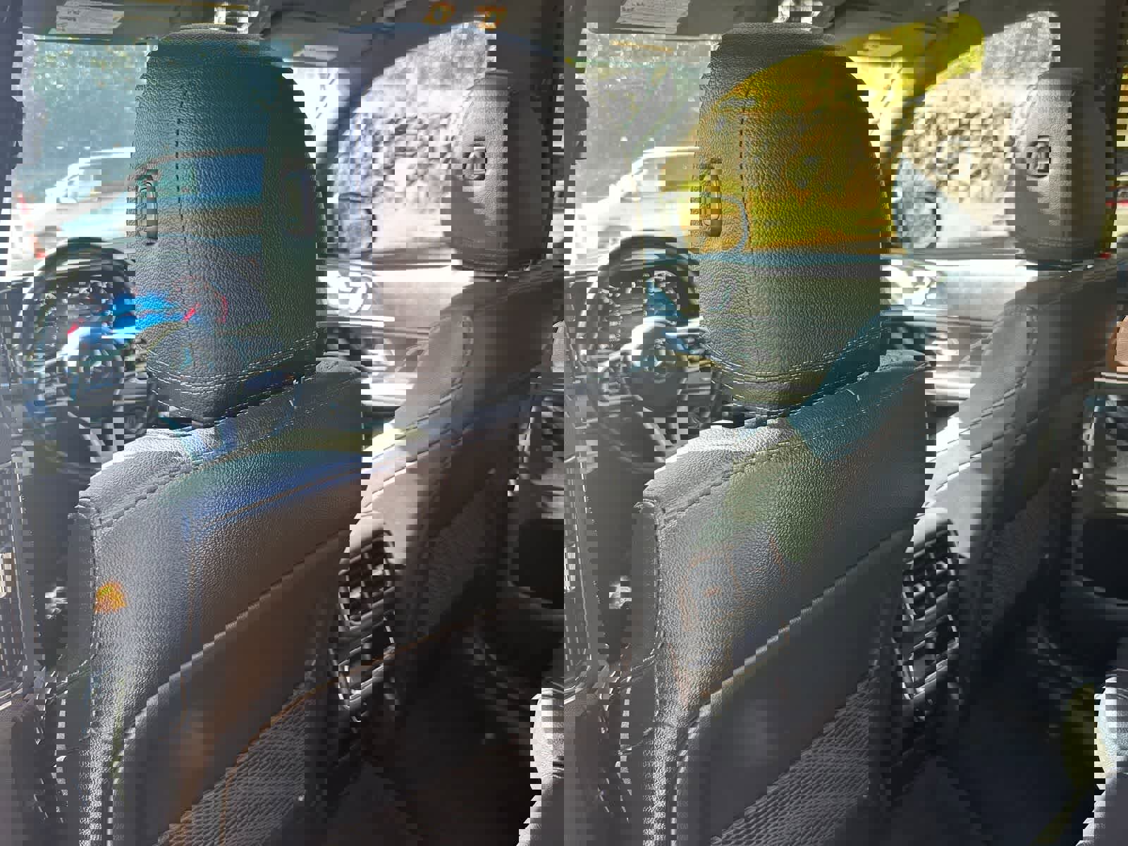 Used 2021 Mercedes-Benz GLE 350 4MATIC image 10