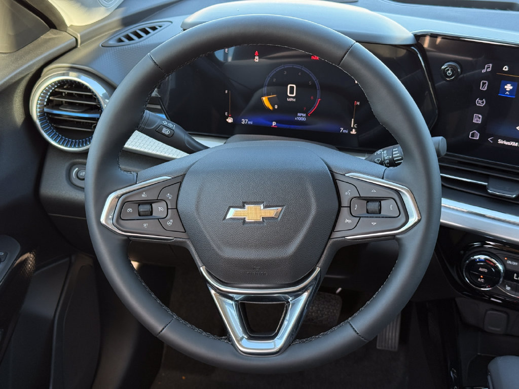 New 2026 Chevrolet Trax LT w/ LT Convenience Package FWD image 12