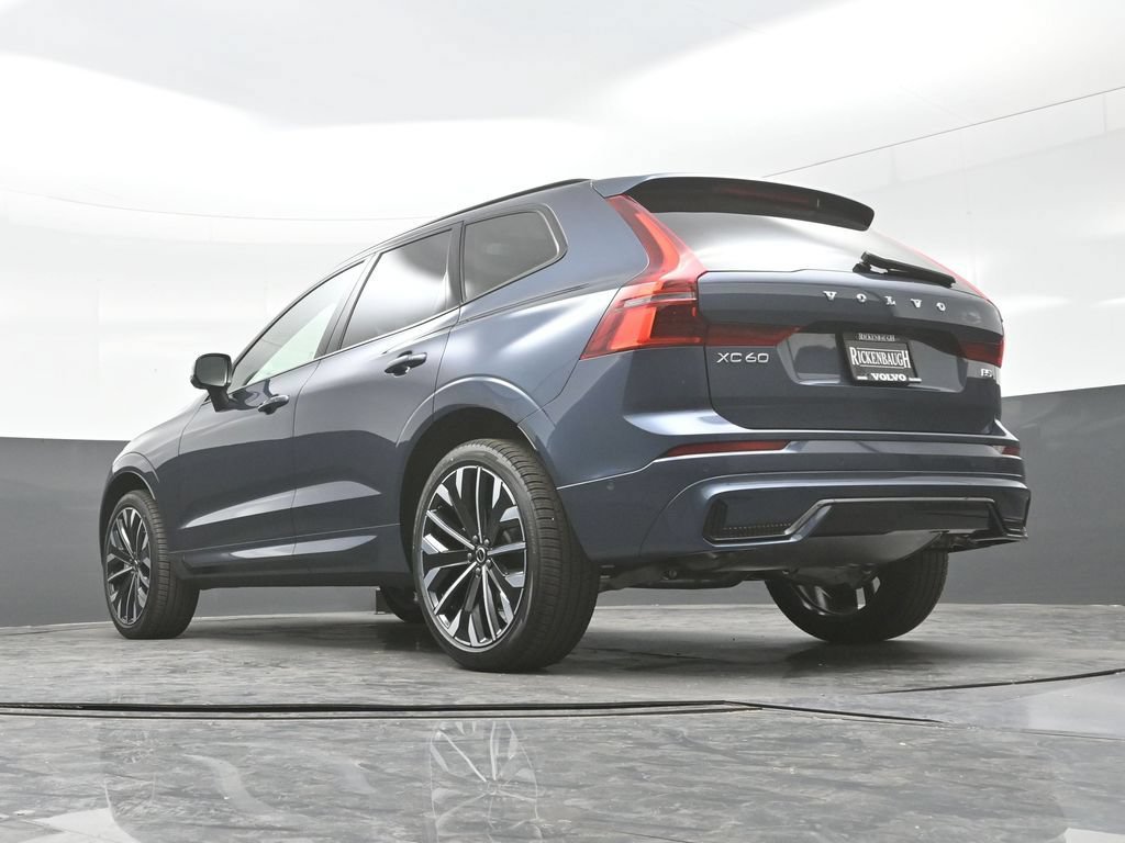 New 2026 Volvo XC60 B5 Ultra w/ Climate Package AWD/4WD image 12