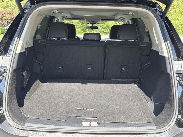 Certified 2023 Nissan Rogue SV w/ SV Premium B Package FWD image 26