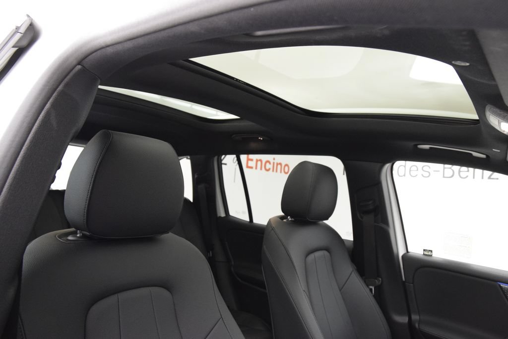 Used 2024 Mercedes-Benz EQB 250+ image 17