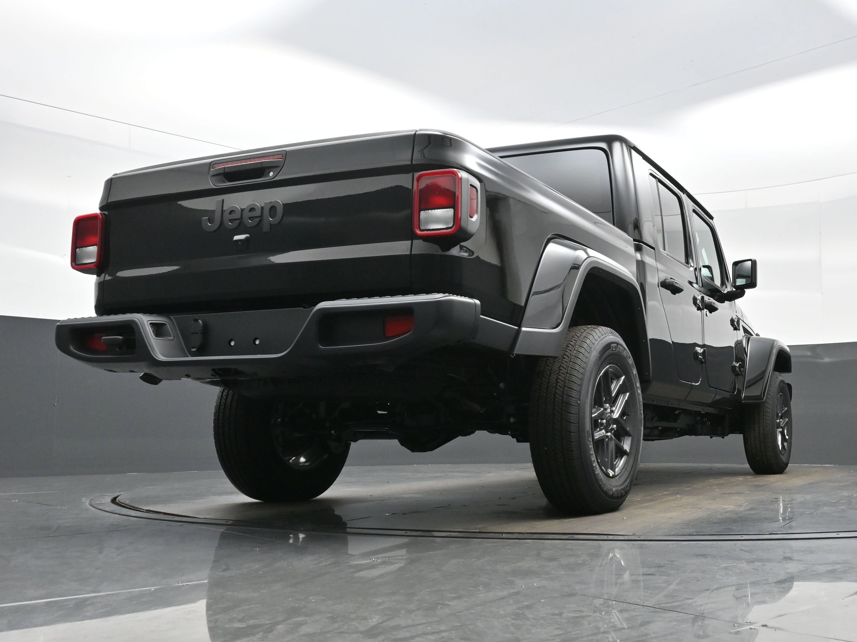 New 2026 Jeep Gladiator Sport image 15