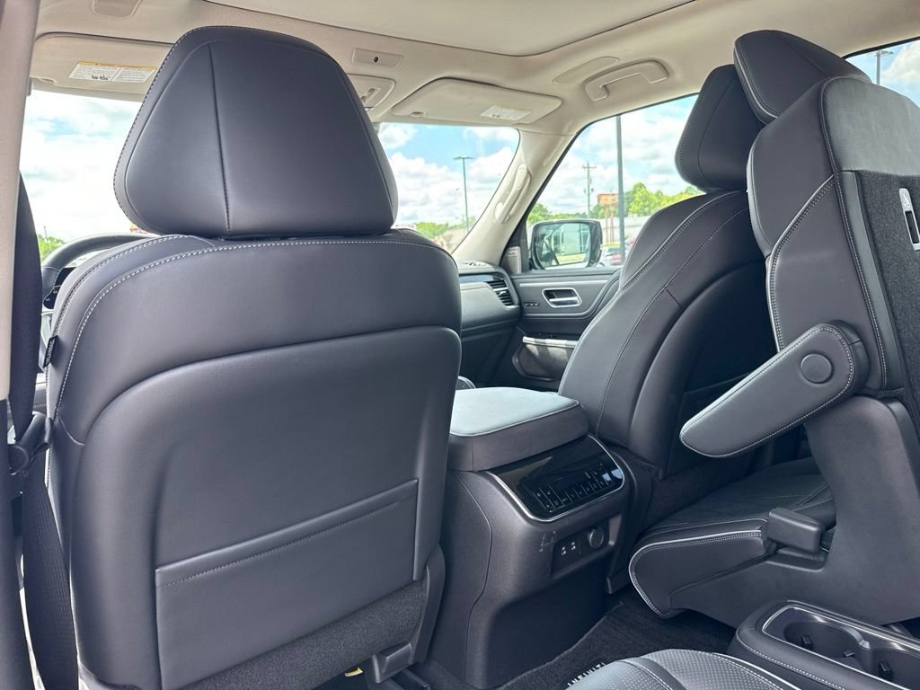 Used 2025 INFINITI QX80 Sensory AWD/4WD image 28