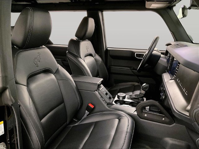 Used 2025 Ford Bronco Badlands w/ Sasquatch Package AWD/4WD image 7