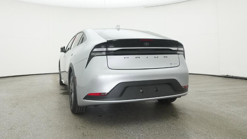 New 2025 Toyota Prius SE image 16