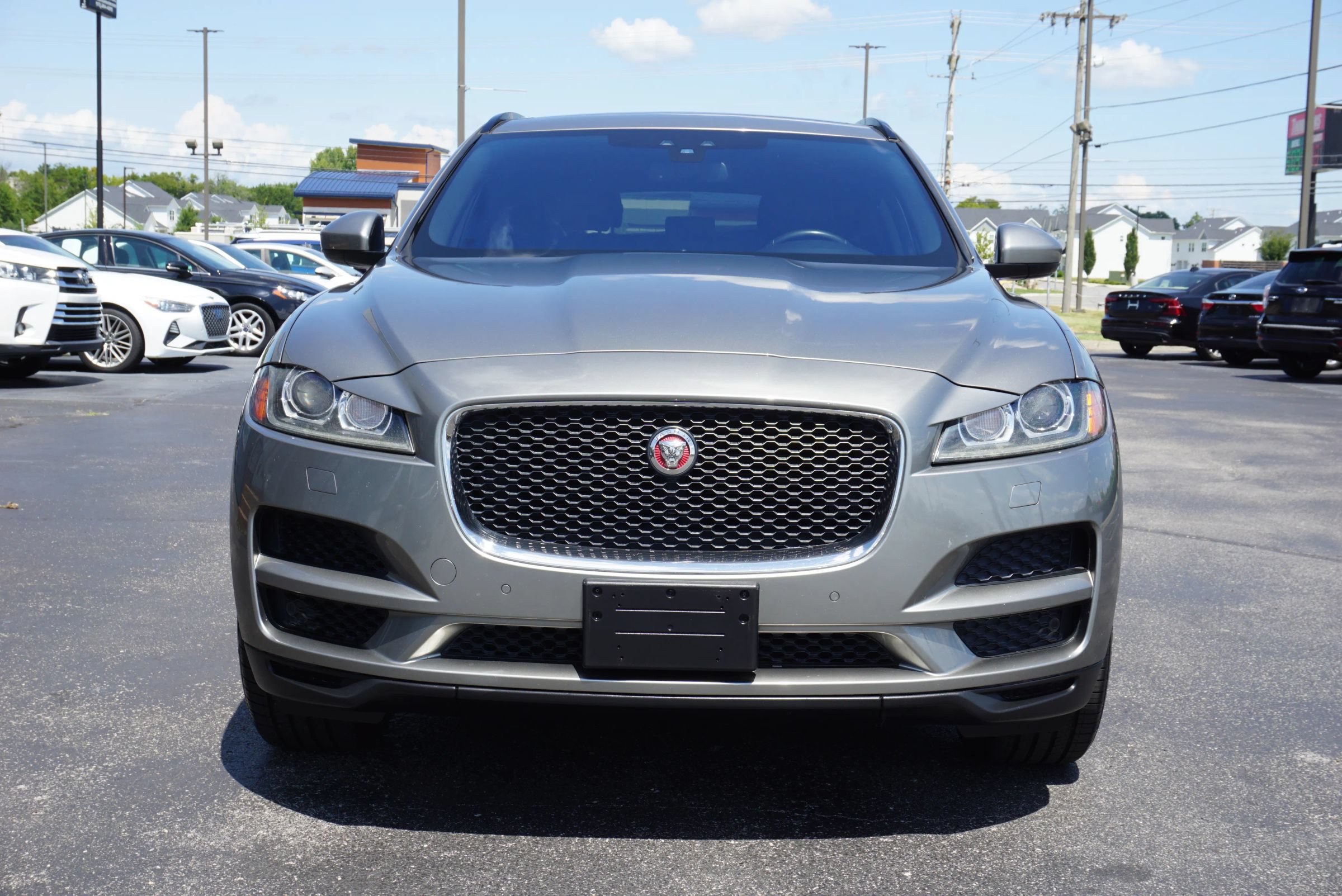Used 2018 Jaguar F-PACE Premium AWD/4WD image 2