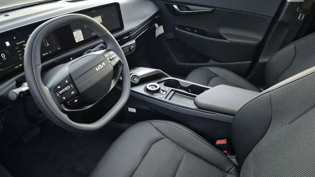 New 2025 Kia EV6 Light w/ Light LR Technology Package image 11