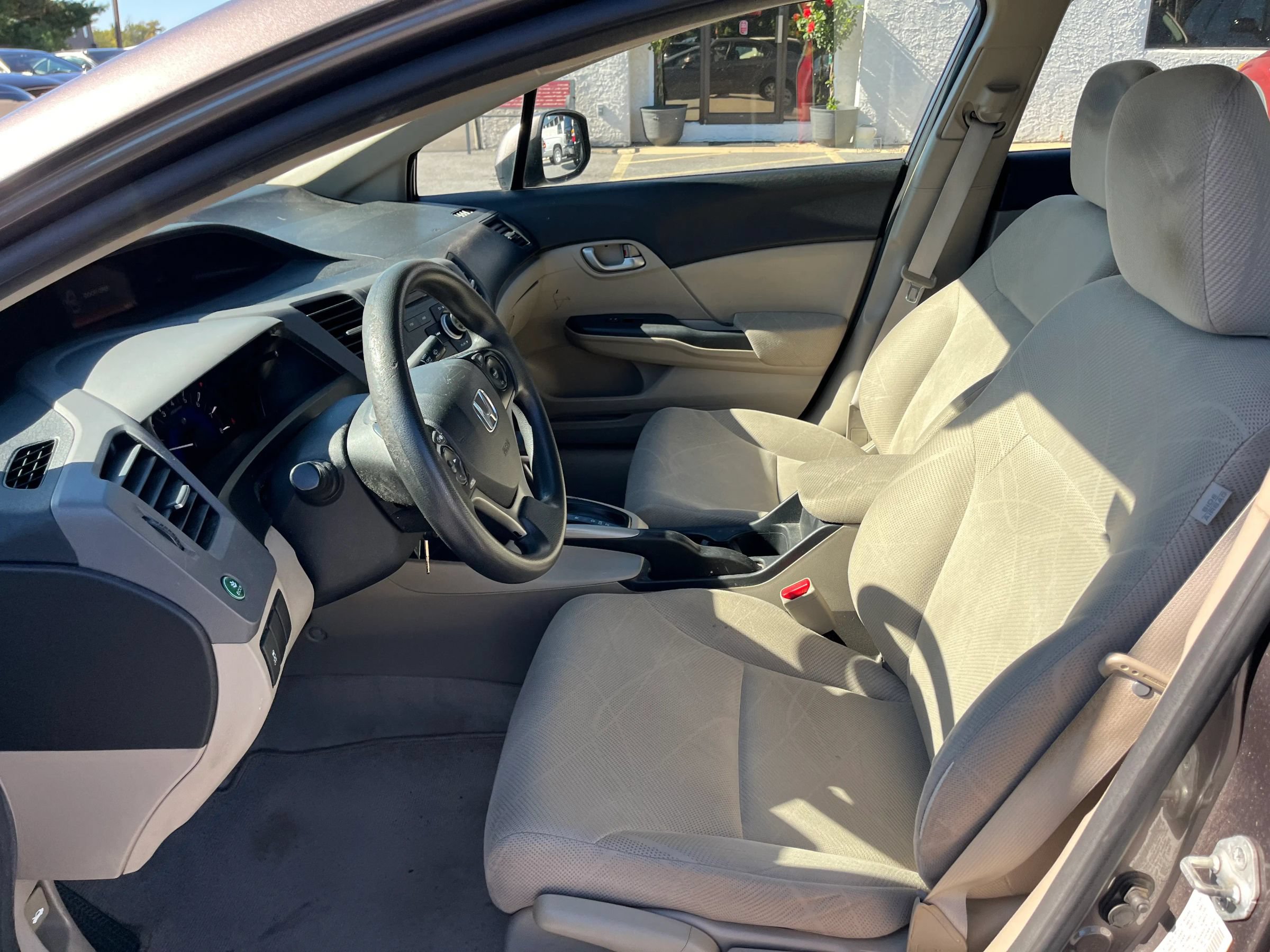 Used 2012 Honda Civic LX image 9