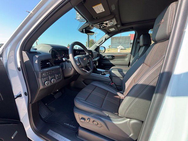 New 2026 Chevrolet Tahoe High Country w/ Sun And Tow Package AWD/4WD image 11