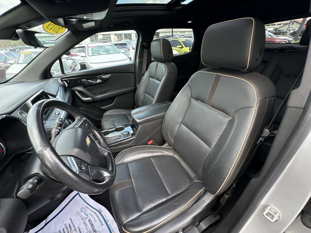 Used 2019 Chevrolet Blazer Premier w/ Sun and Wheels Package FWD image 13