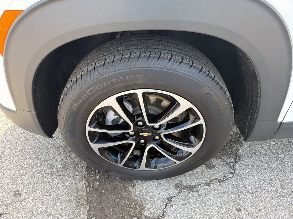Certified 2025 Chevrolet TrailBlazer LT AWD/4WD image 9