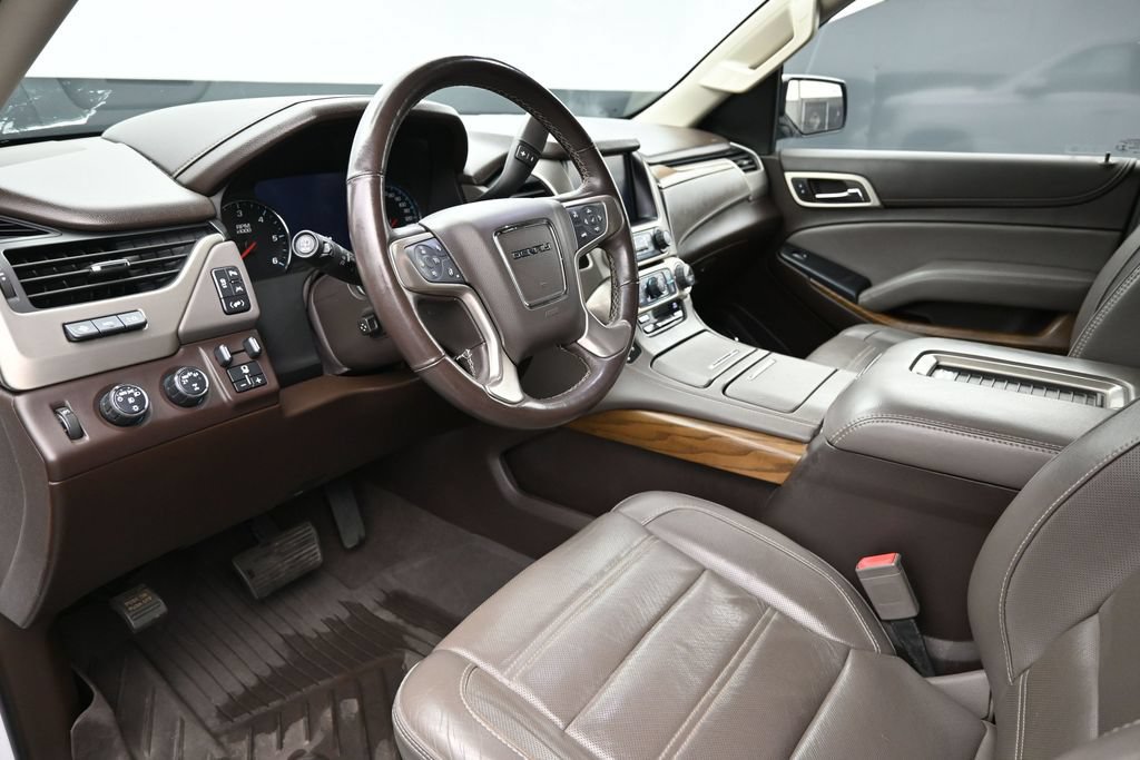 Used 2020 GMC Yukon Denali w/ Open Road Package AWD/4WD image 14