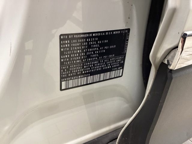 Used 2020 Volkswagen Tiguan SE w/ Panoramic Sunroof Package image 24