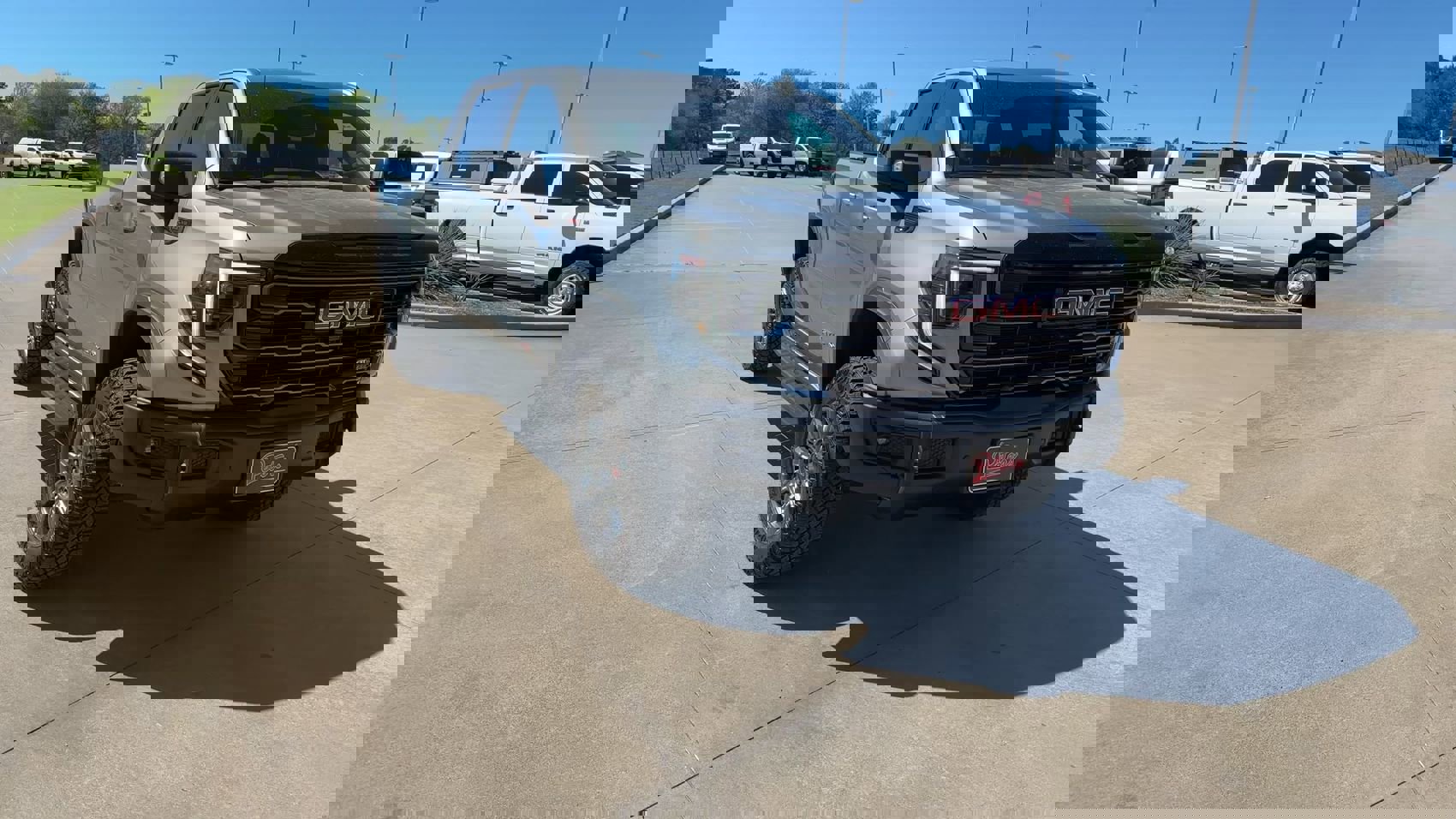 Used 2025 GMC Sierra 1500 AT4X image 2