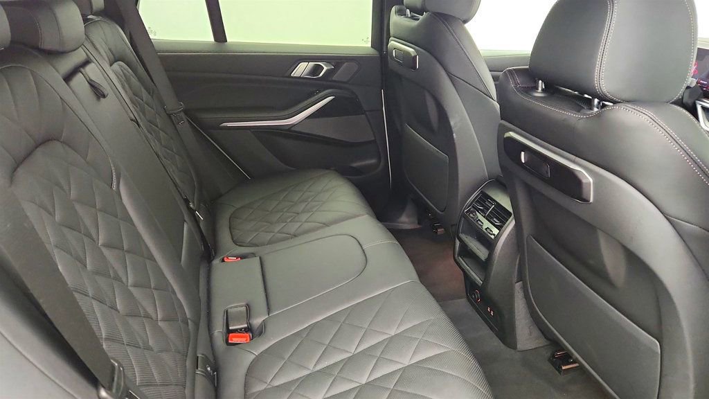 Used 2025 BMW X5 xDrive50e w/ M Sport Package image 23
